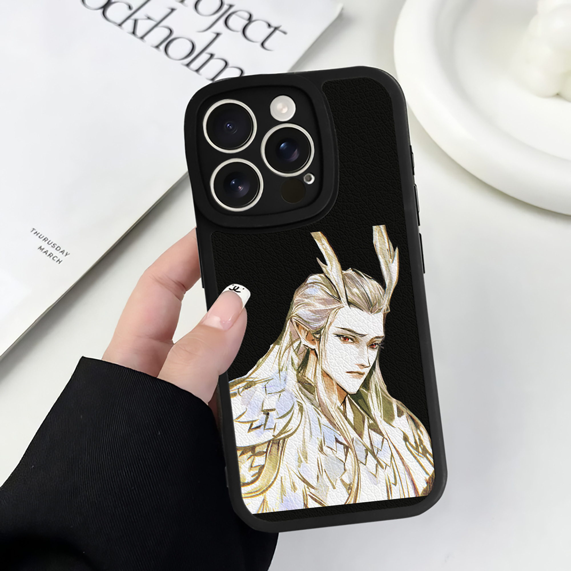 （画像用） Ne Zha 2 ナタ 魔童の大暴れ 【iPhone 16シリーズ対応】シリコンスマホケース（レザー調） 材質：シリコン
